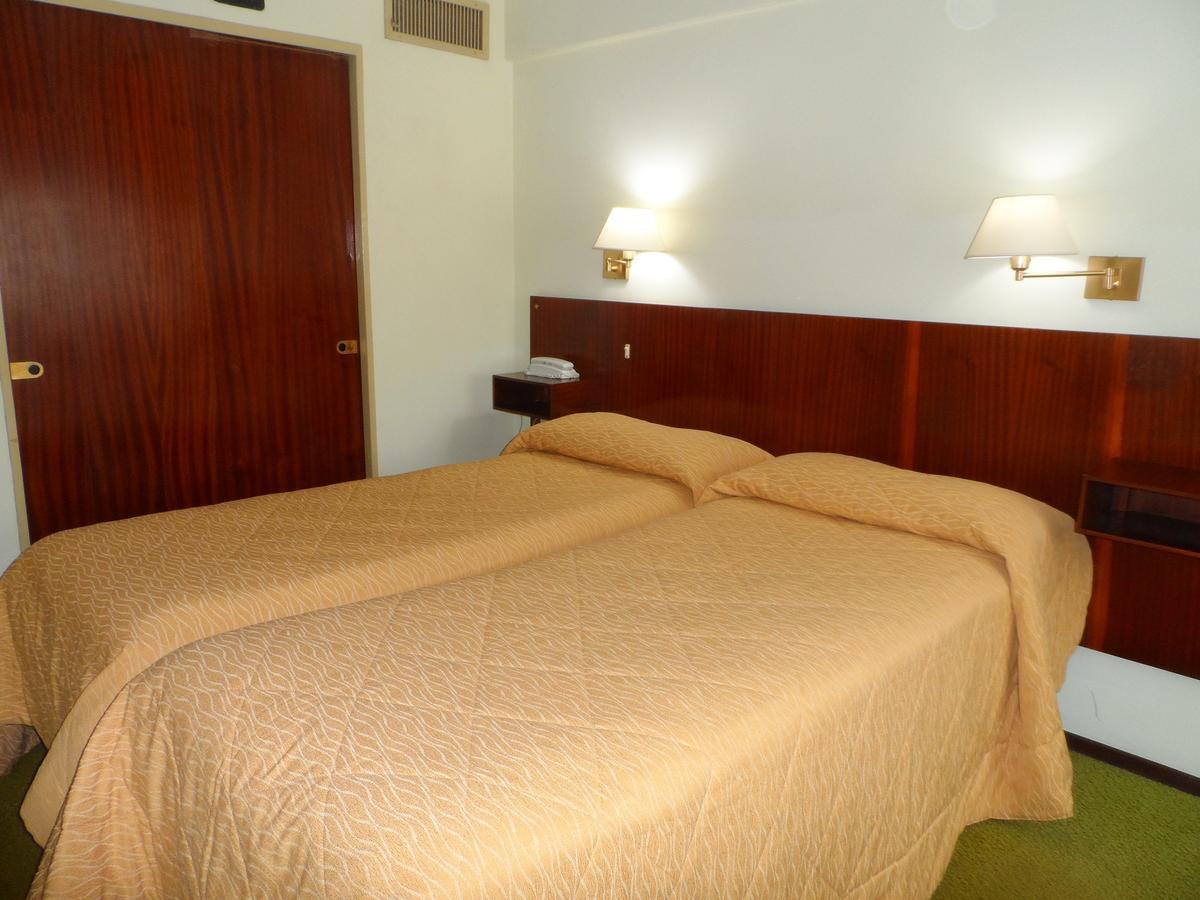 Hotel Eo Park Сан-Клементе-дель-Тую Екстер'єр фото